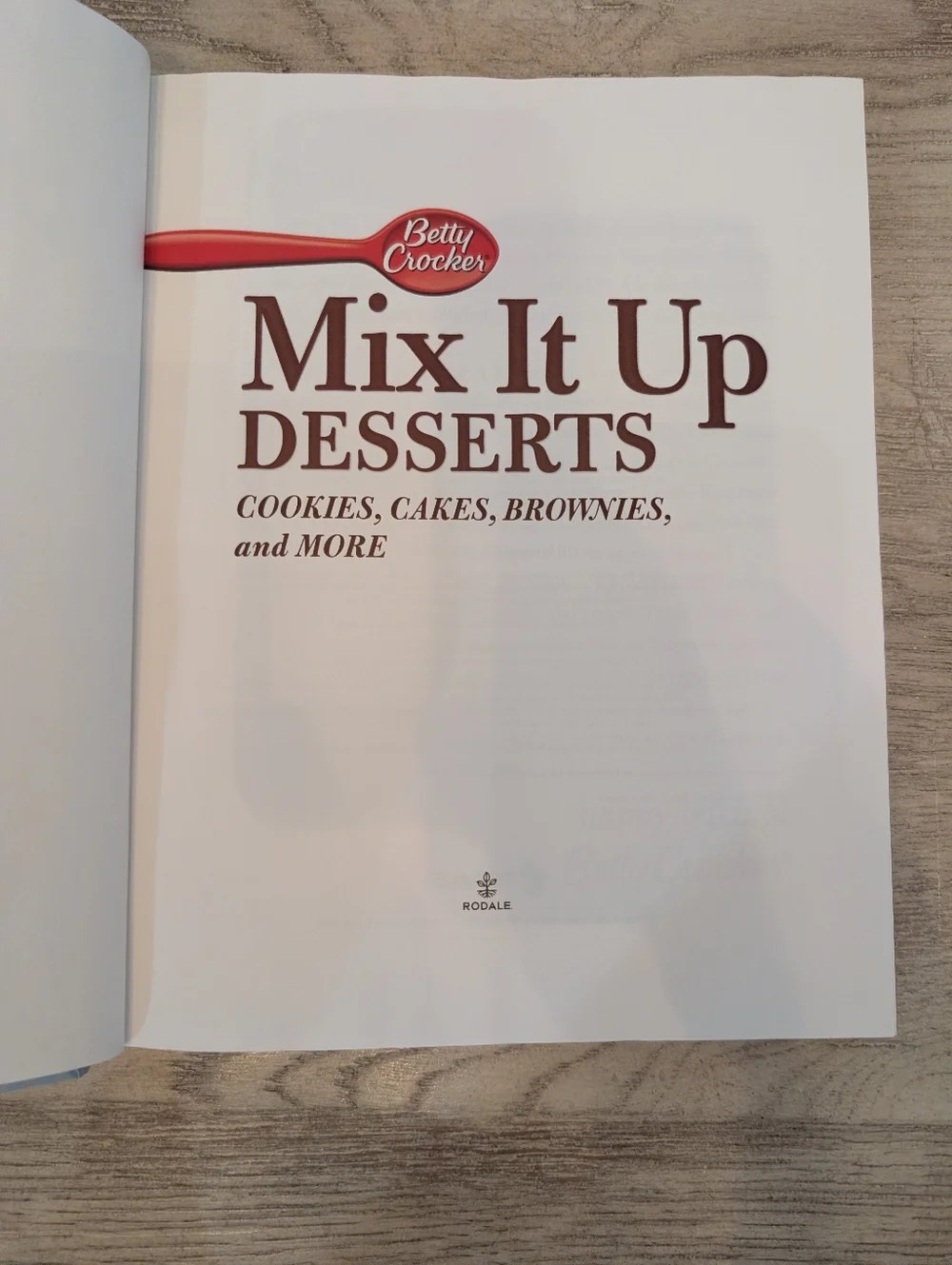 Betty‎ Crocker Mix It Up Desserts Cookbook - Hardcover